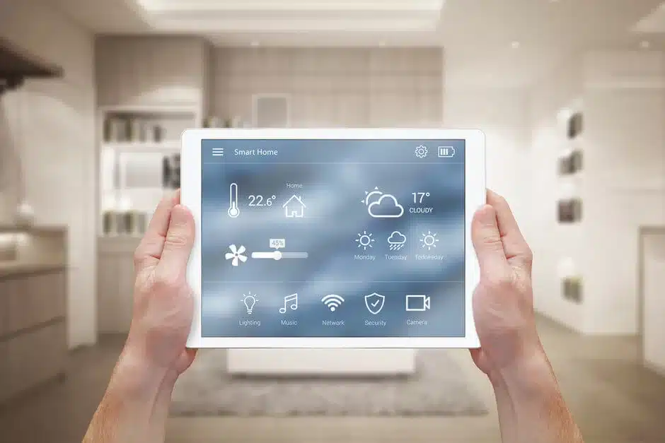 What is IoT (Internet of Things)?